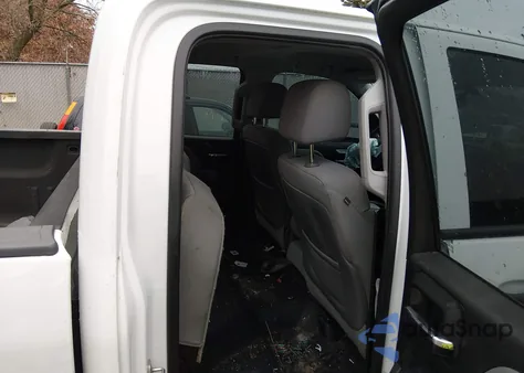 2015 Chevrolet Silverado 2500Hd Wt z USA, uszkodzony, nr VIN 1GC2KUEG6FZ557421